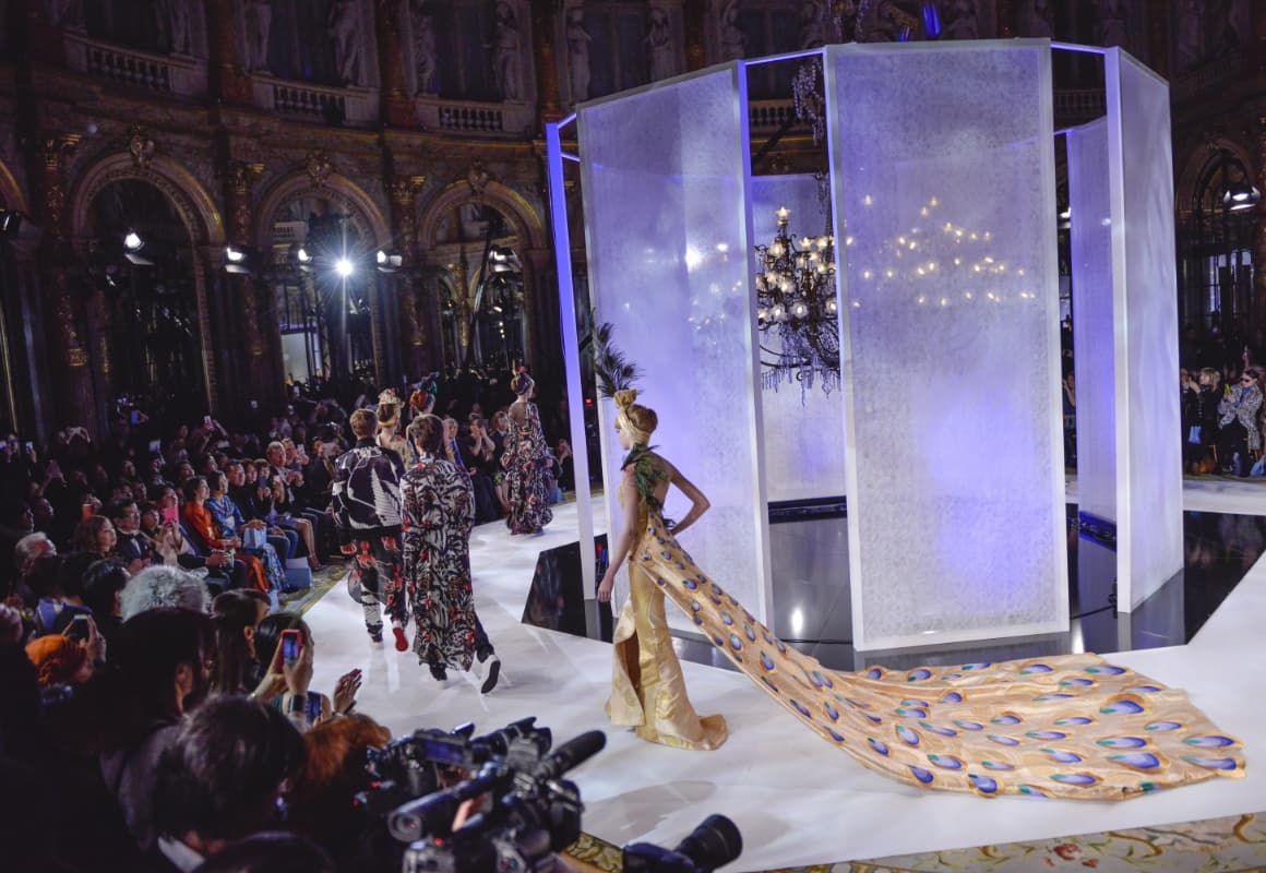 2017 Paris Couture Collection SS 2017 “LA VIE DES TOILES”