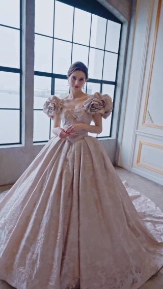 YUMI KATSURA OFFICIAL WEBSITE | ユミカツラ公式サイト｜ブライダル