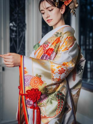 YUMI KATSURA OFFICIAL WEBSITE | ユミカツラ公式サイト｜ブライダル